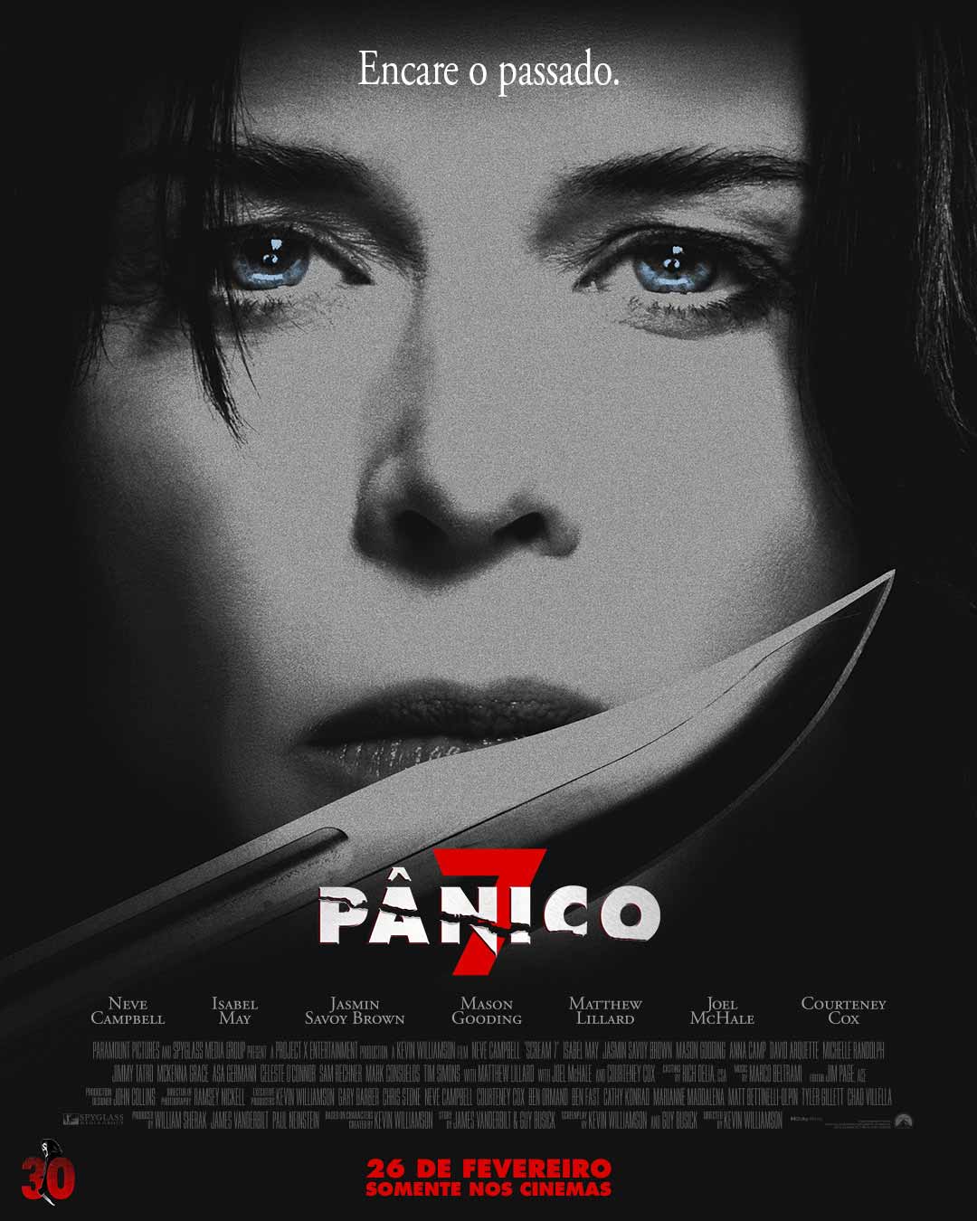 Pânico 7 estreia em 26 de fevereiro e traz Ghostface ameaçando a família de Sidney.