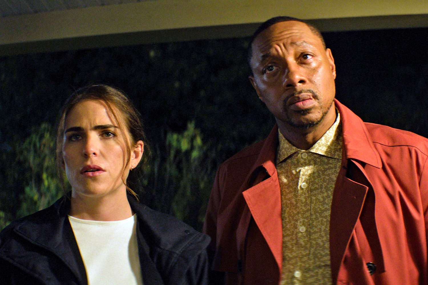 56 Dias mostra o amadurecimento de Dove Cameron e Avan Jogia em uma história sedutora, cheia de suspense, segredos...e alguns tropeços.