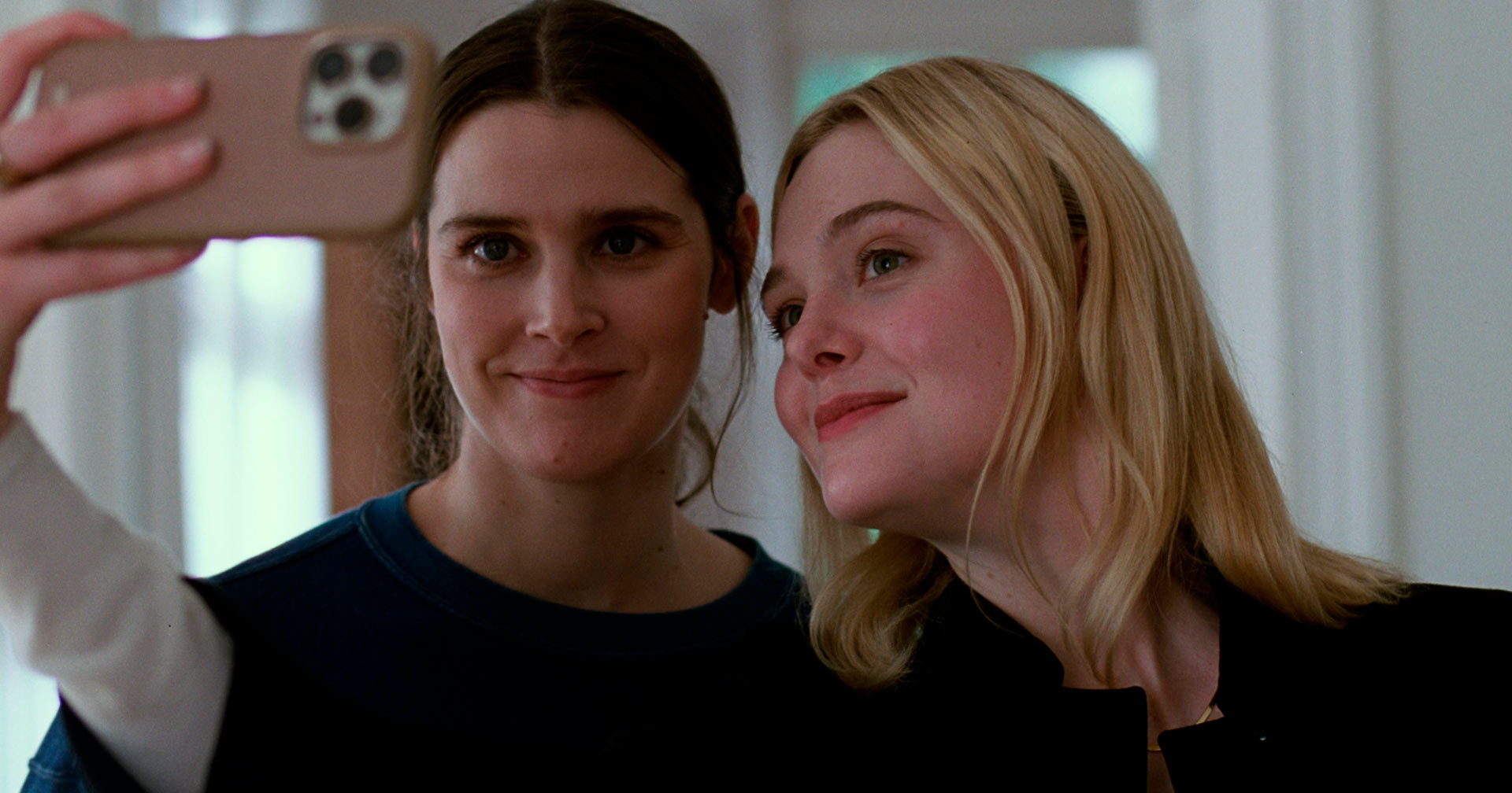 Filme emocionante transforma dores familiares em arte e entrega atuações que estão conquistam.